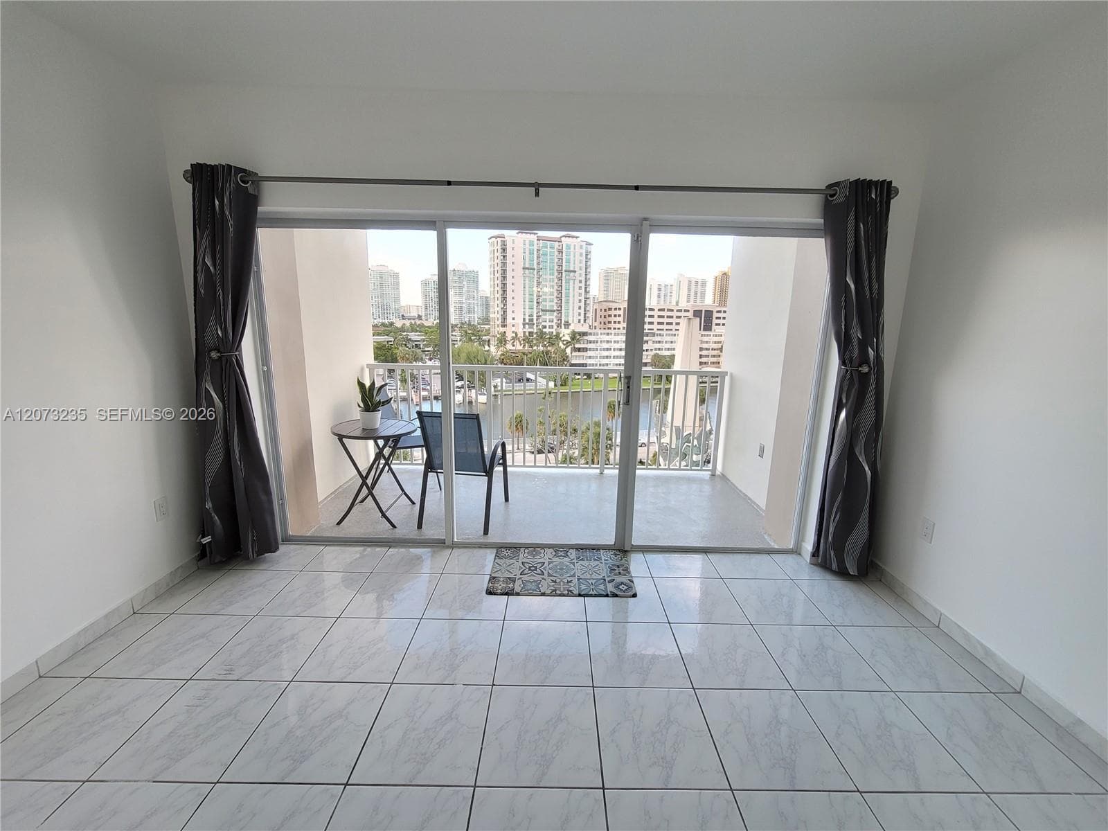 300 Bayview Dr # 603, Sunny Isles Beach, FL 33160