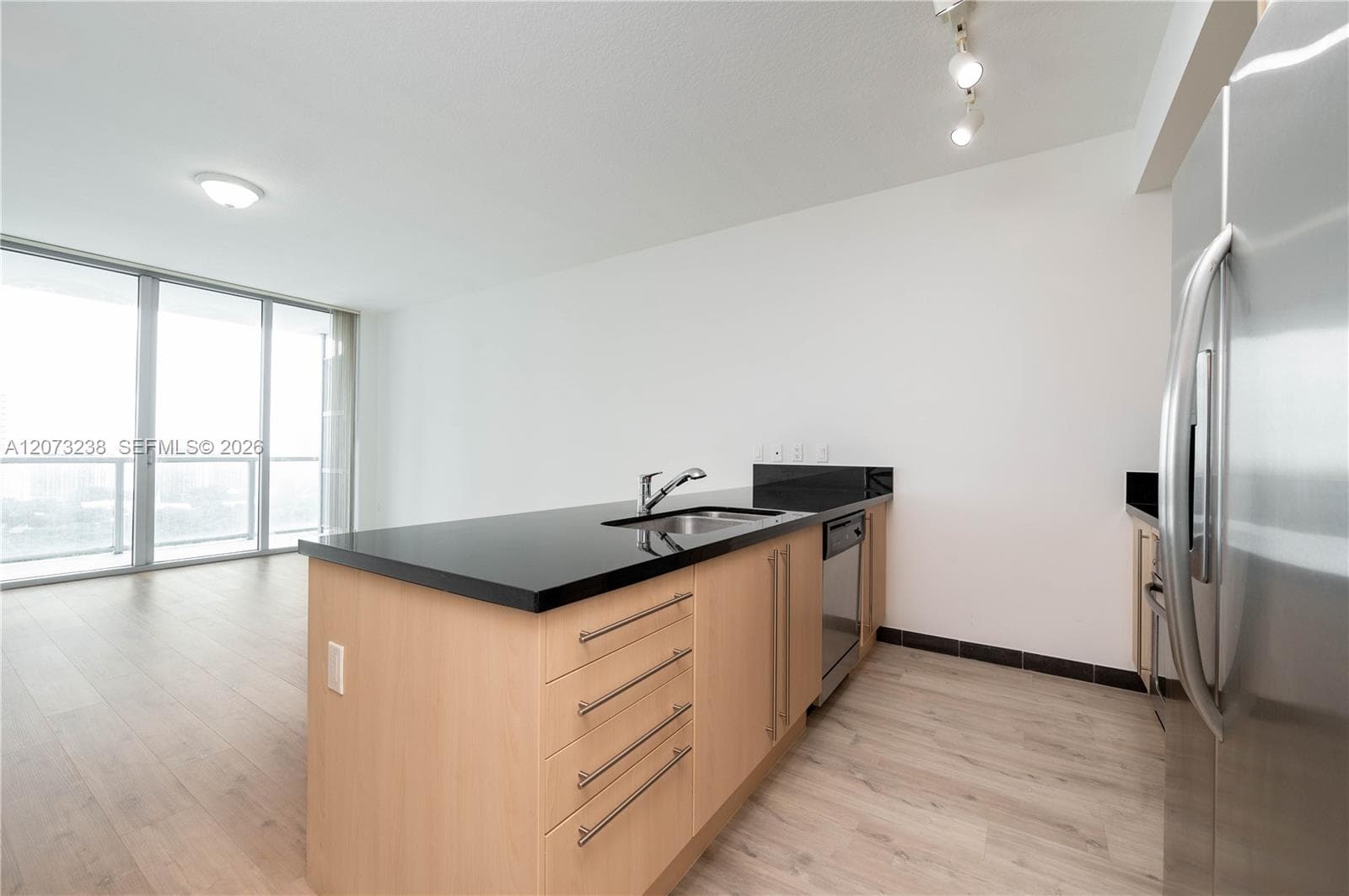 79 SW 12th St # 2602-S, Miami, FL 33130 photo 5