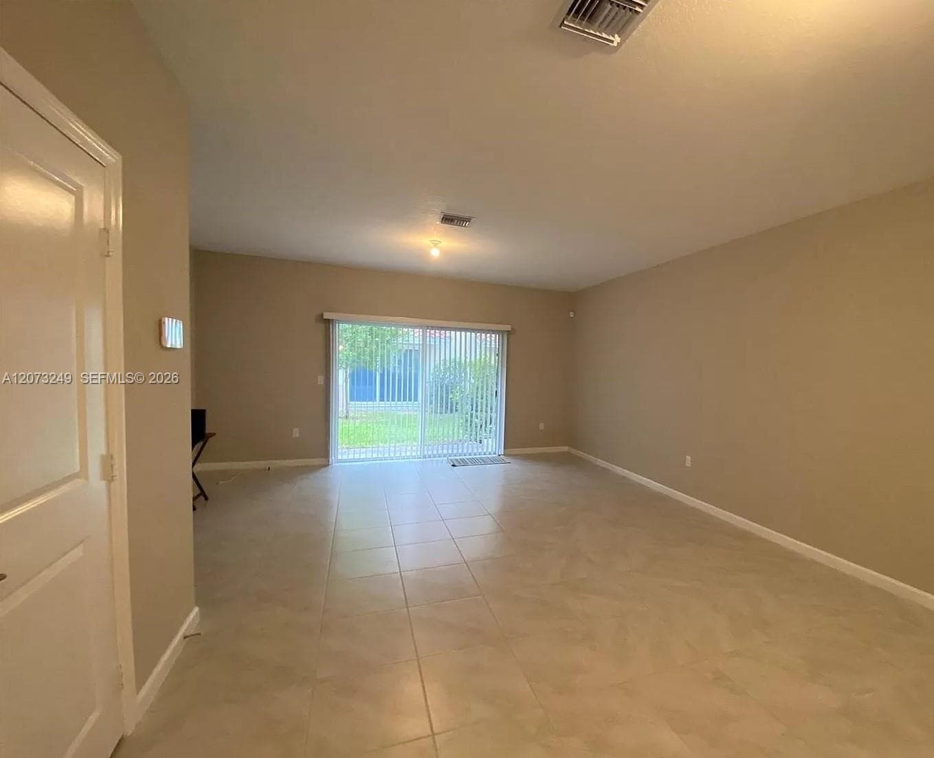 2810 NW 181st St, Miami Gardens, FL 33056 photo 2