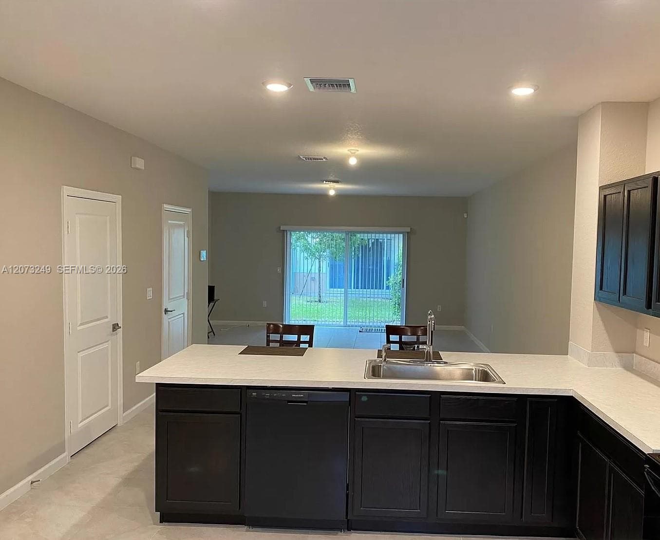 2810 NW 181st St, Miami Gardens, FL 33056 photo 4