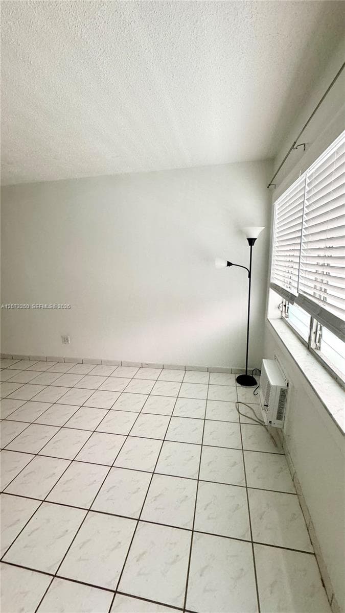 1234 Euclid Ave # 4, Miami Beach, FL 33139 photo 2