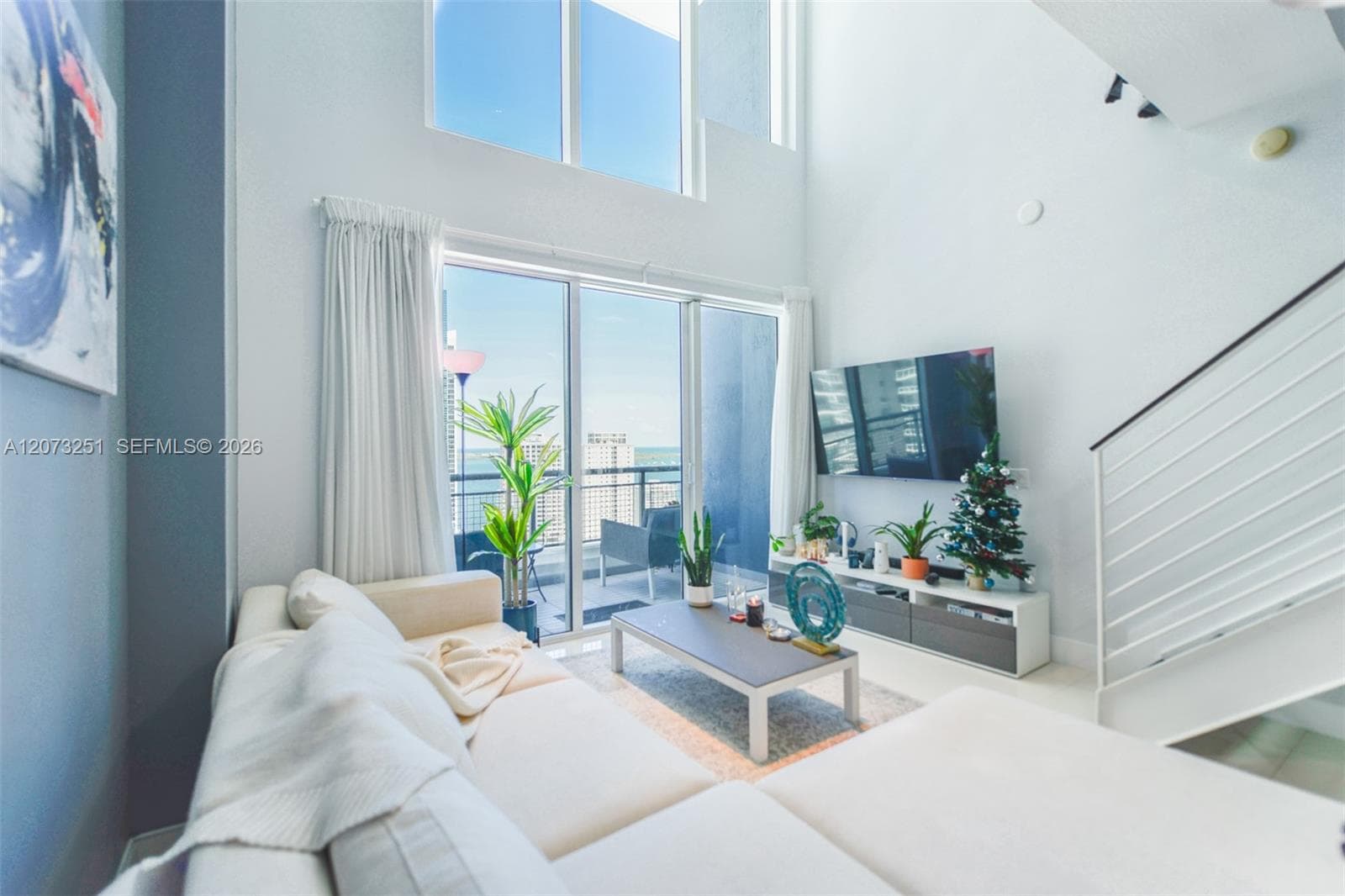 60 SW 13th St # 2404, Miami, FL 33130 photo 2