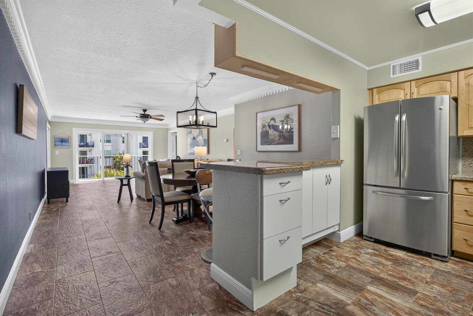 1206 S LAKE Drive # 504, Lantana, FL 33462 photo 2
