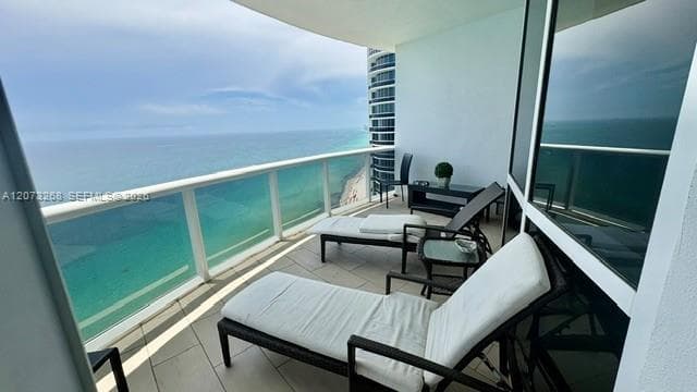 18201 Collins Ave # 5009, Sunny Isles Beach, FL 33160 photo 3