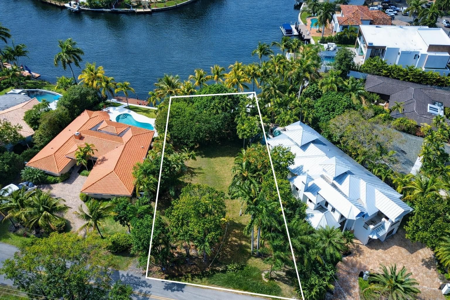 2405 MIDDLE RIVER Drive, Fort Lauderdale, FL 33305 photo 2