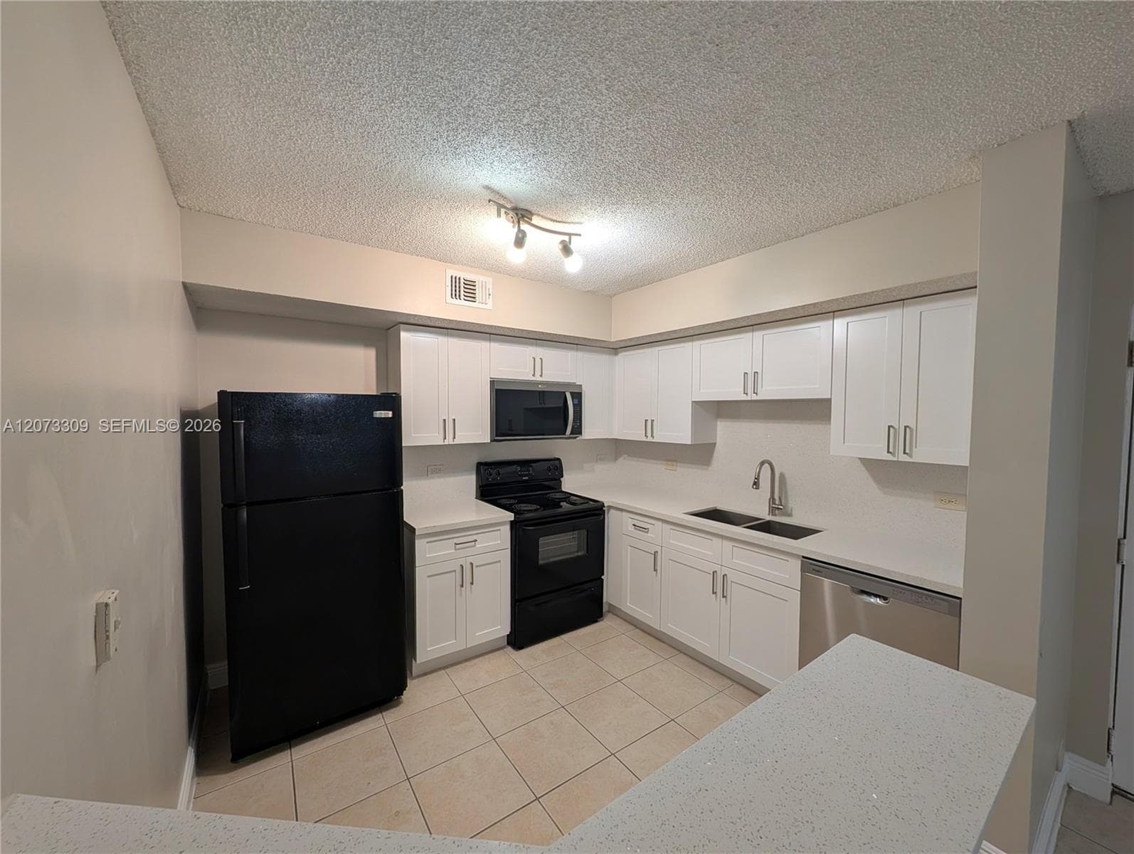 3690 N 56th Ave # 903, Hollywood, FL 33021 photo 2