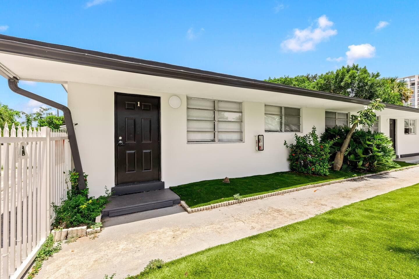 1826 Sherman Street # Apt 1, Hollywood, FL 33020