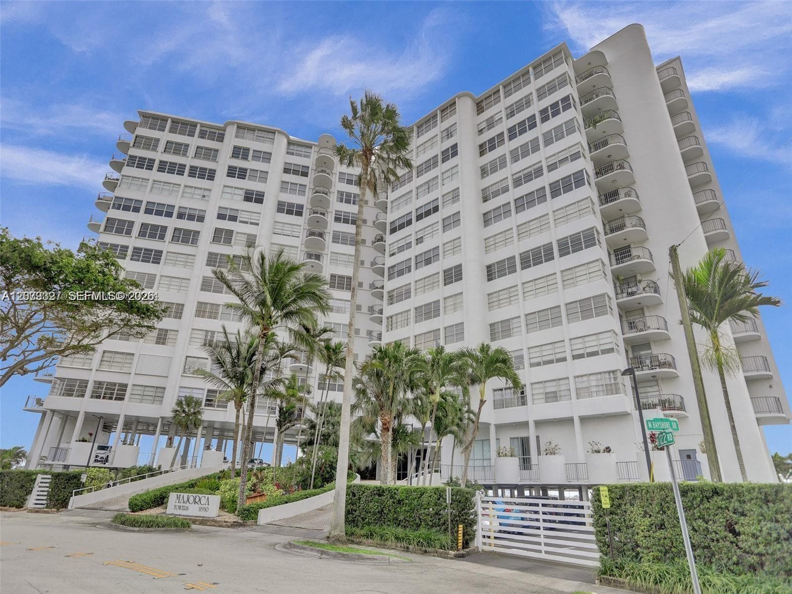 11930 N Bayshore Dr # 1407, North Miami, FL 33181 photo 3
