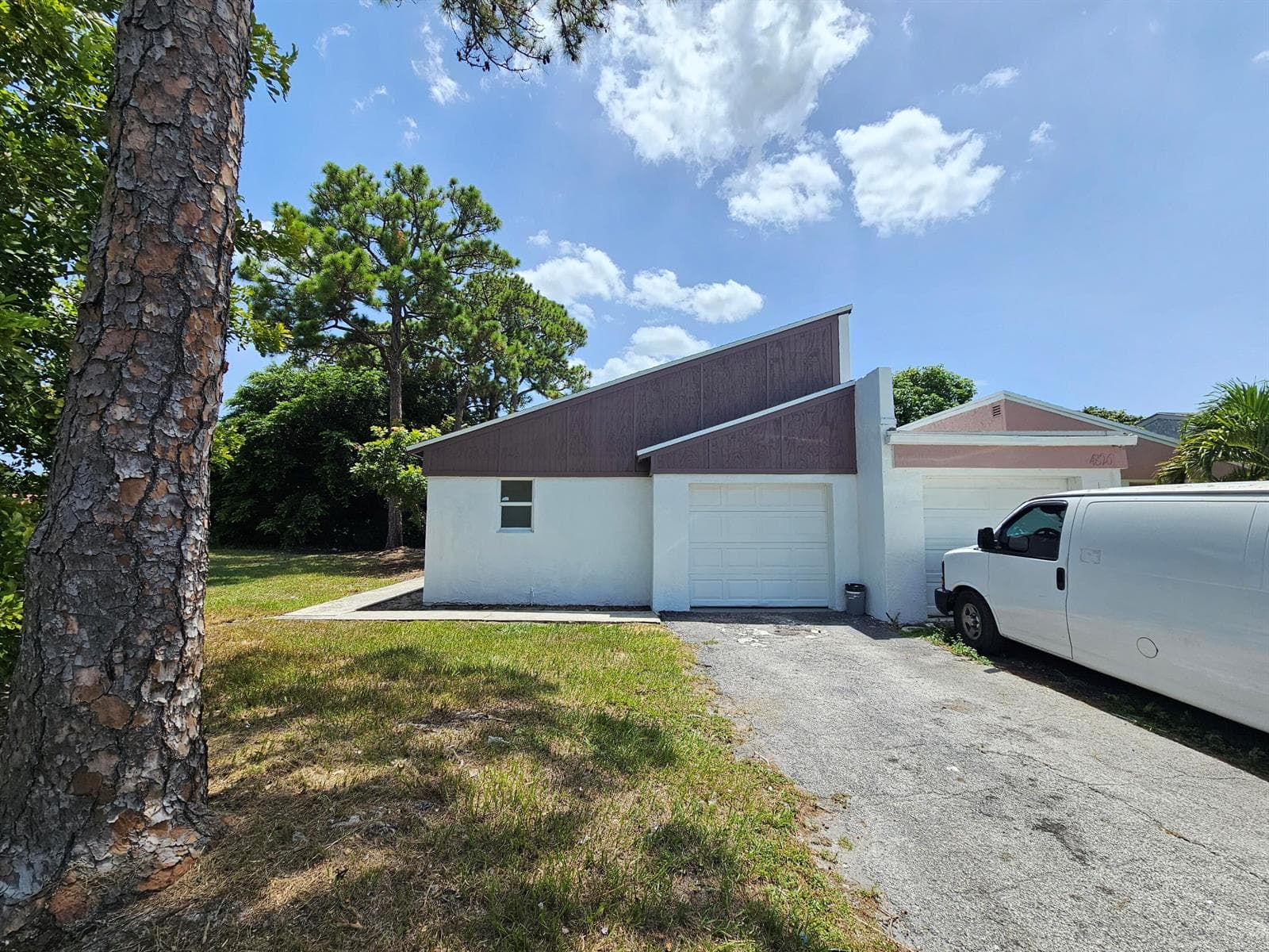 4824 NW 5TH Street, Delray Beach, FL 33445 photo 2