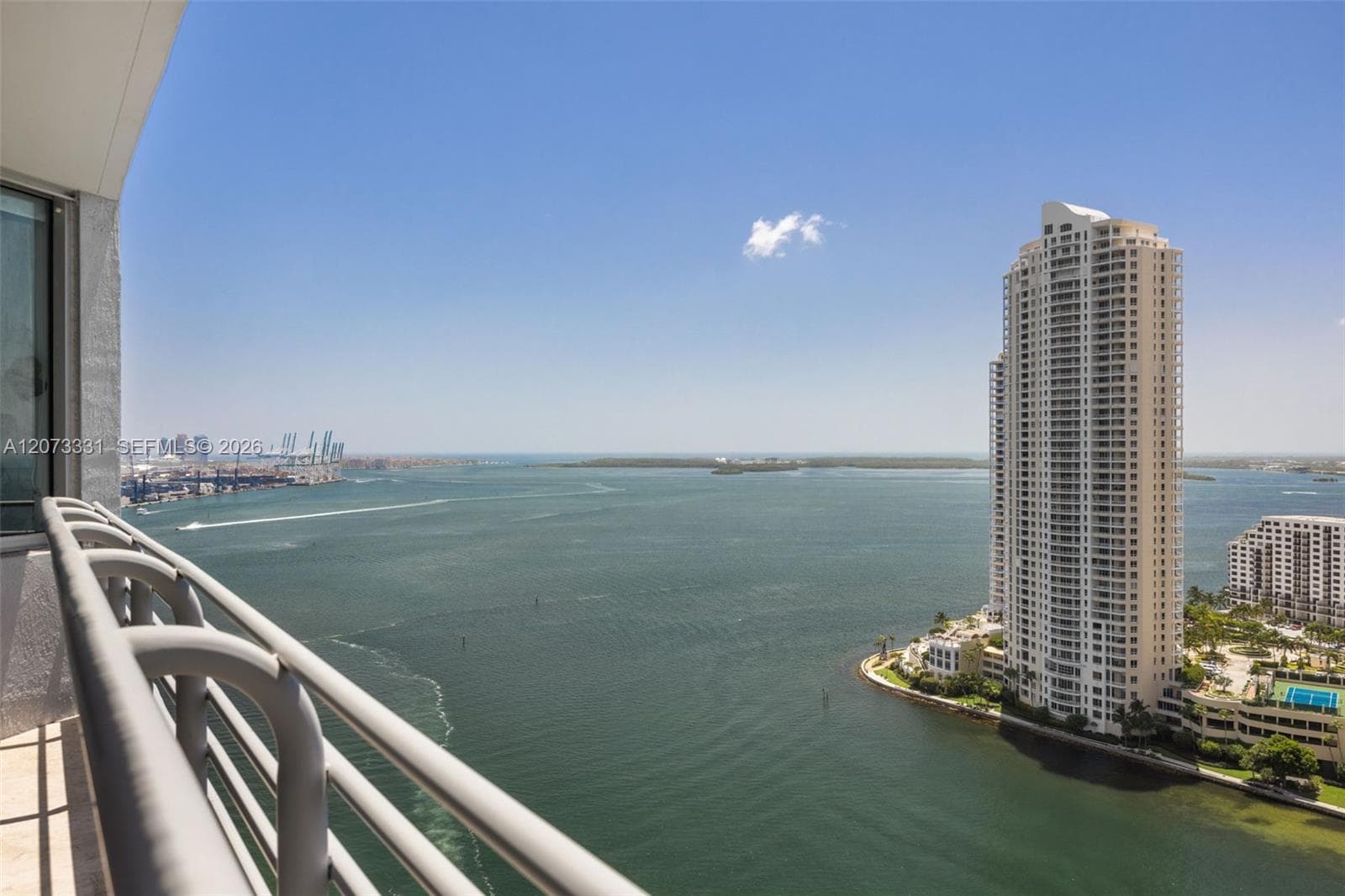 335 S Biscayne Blvd # 2805, Miami, FL 33131