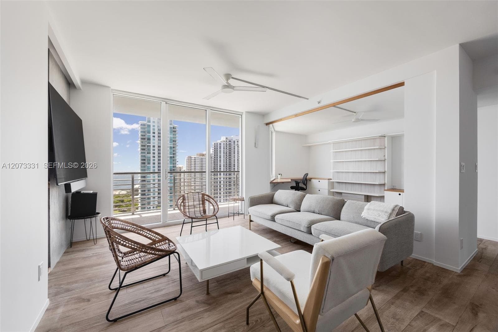 335 S Biscayne Blvd # 2805, Miami, FL 33131 photo 4