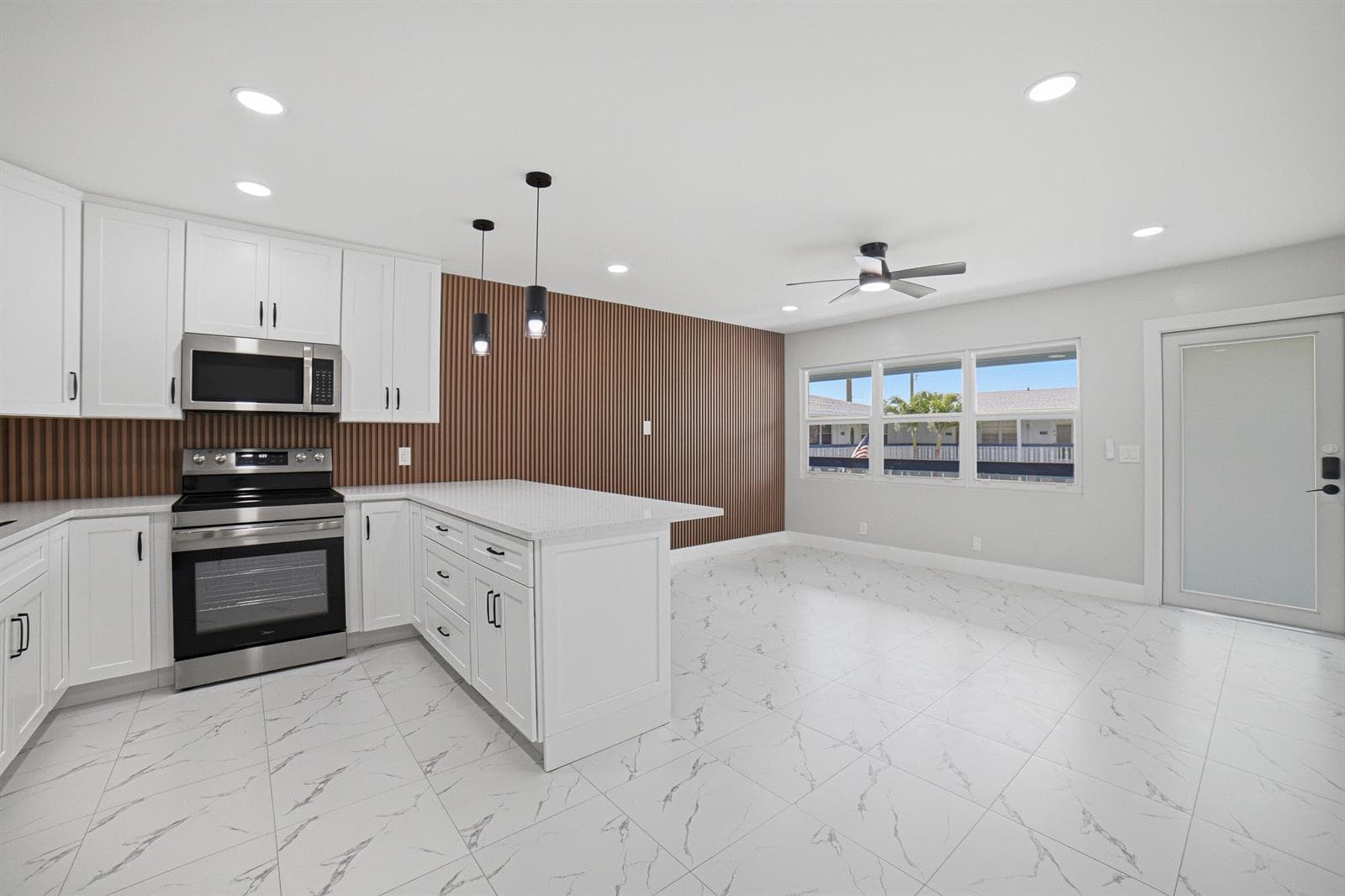 350 Farnham Q # 350, Deerfield Beach, FL 33442 photo 5
