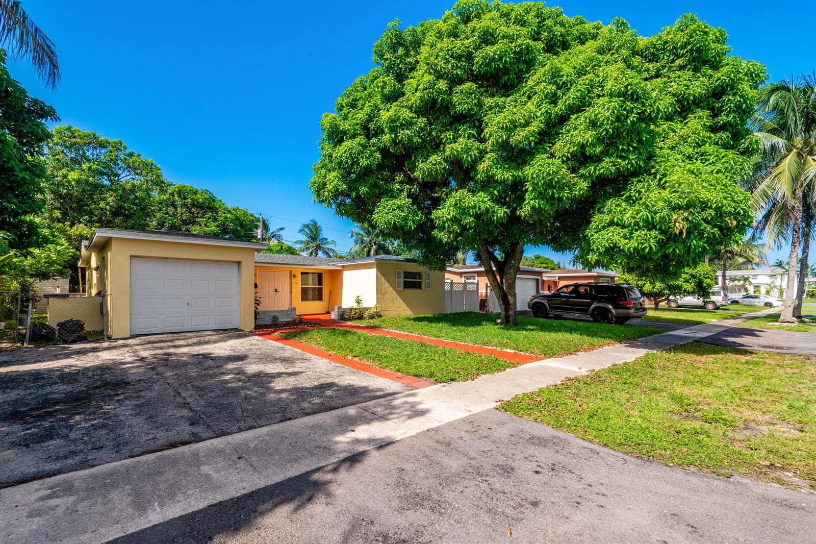 3611 NW 40TH Court, Lauderdale Lakes, FL 33309 photo 2