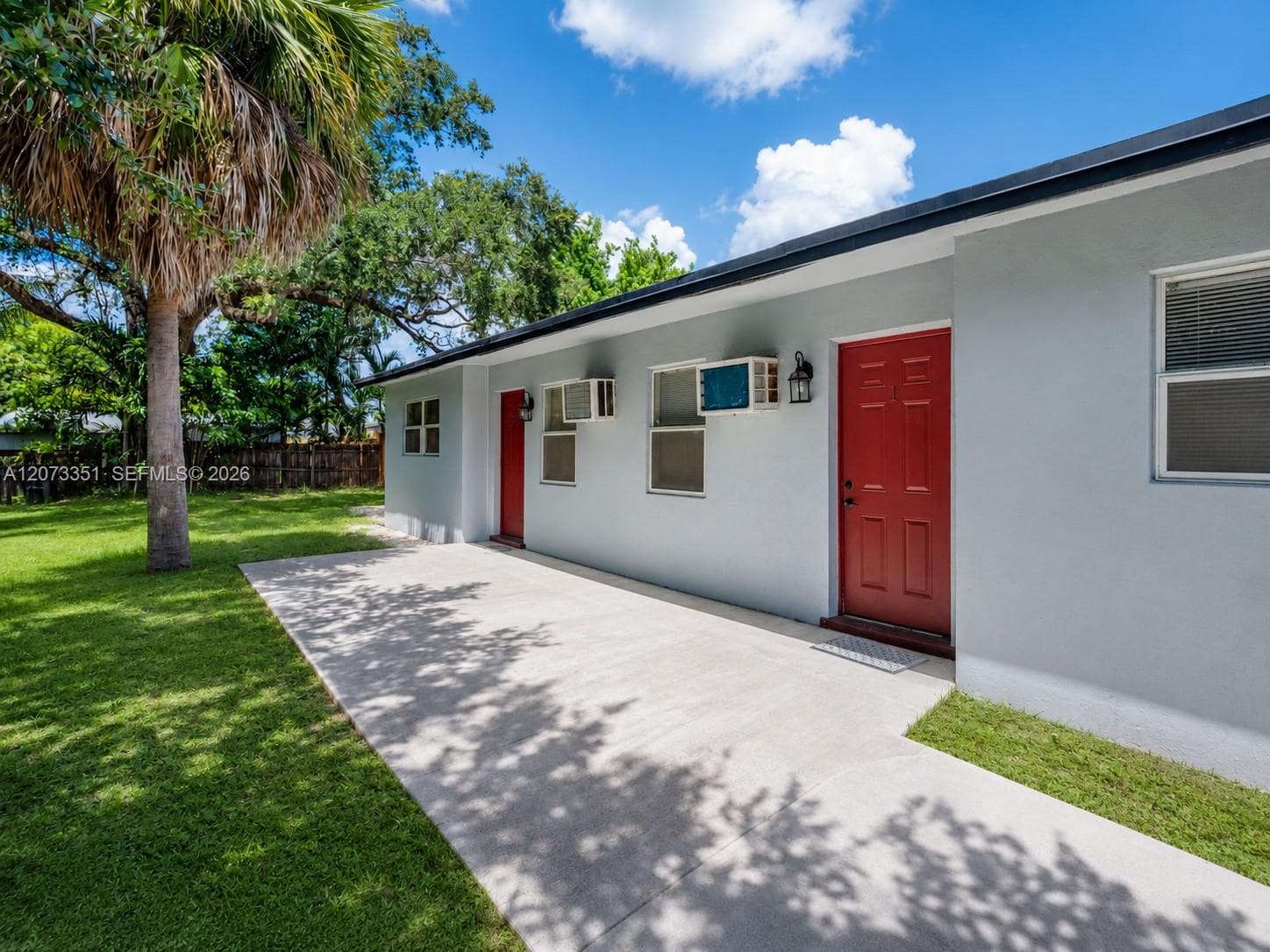 429 NW 14th Ave, Fort Lauderdale, FL 33311 photo 2