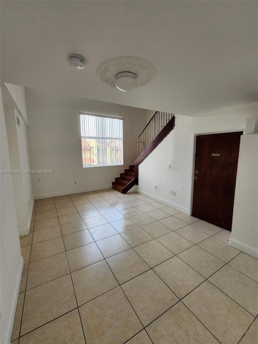 2770 W 61st Pl # 202, Hialeah, FL 33016