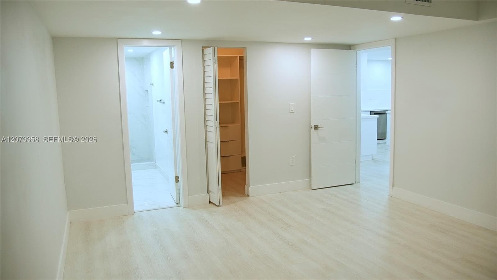 9357 Fontainebleau Blvd # D309, Miami, FL 33172 photo 4