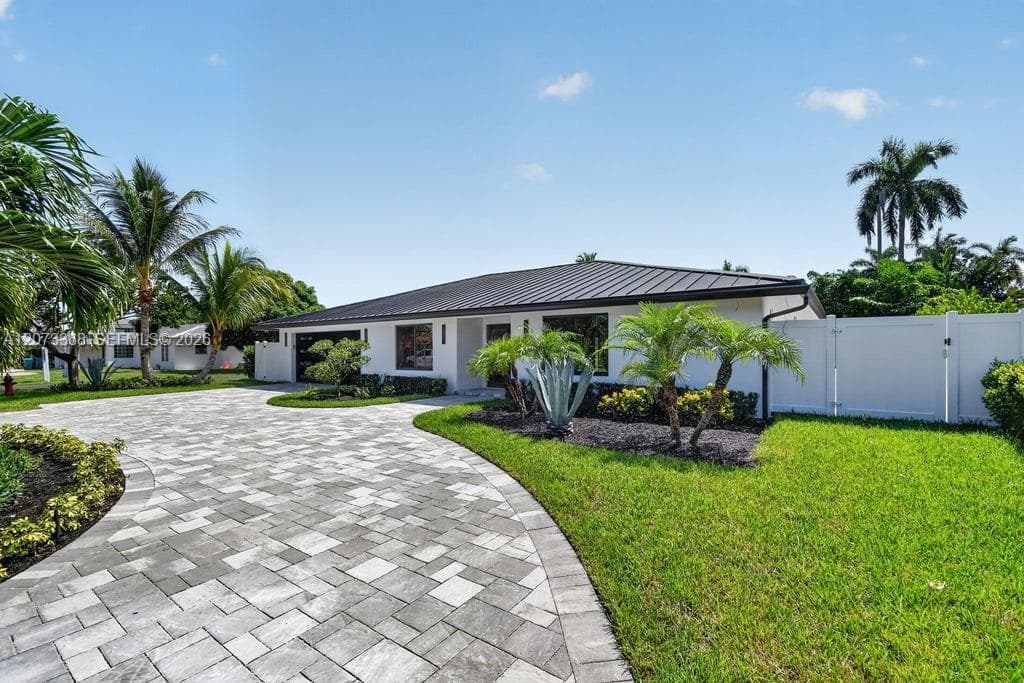 2802 SW 5th St, Boynton Beach, FL 33435 photo 2