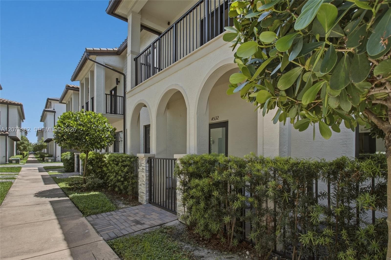 4532 NW 83 PSGE # 0, Doral, FL 33166 photo 2
