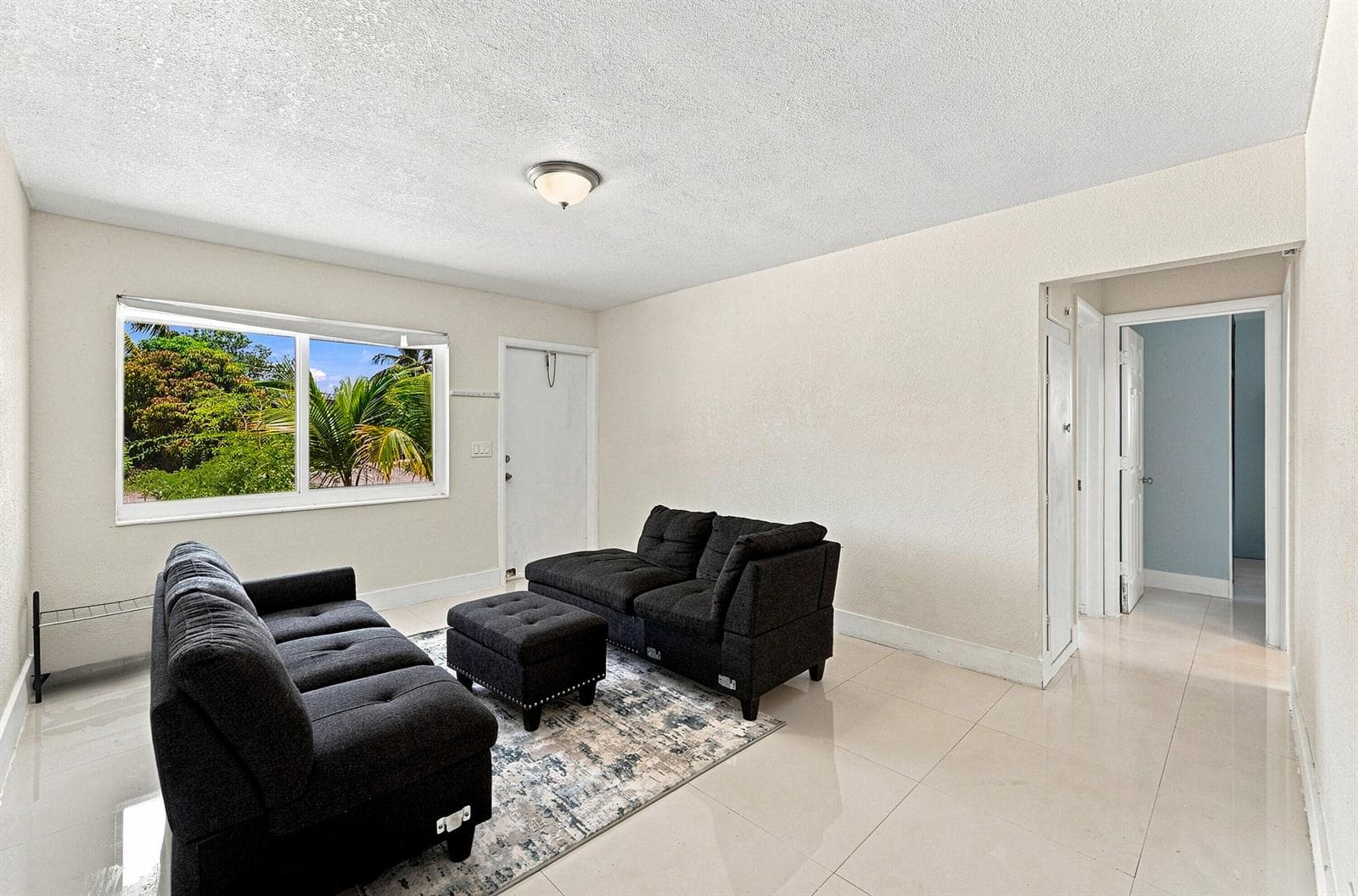 1010 Pinetree Drive, Lantana, FL 33462 photo 3