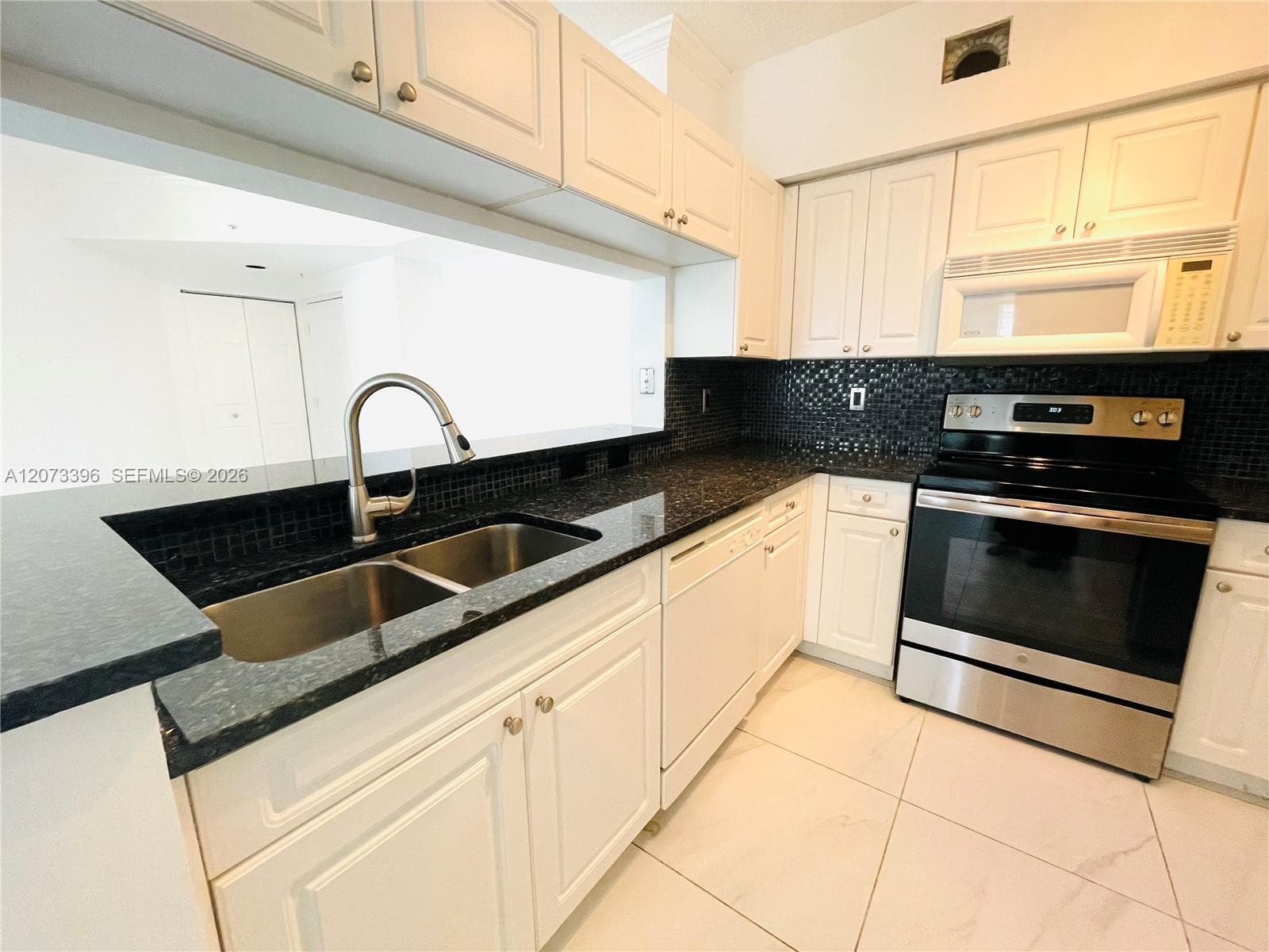 17150 N Bay Rd # 2902, Sunny Isles Beach, FL 33160 photo 4