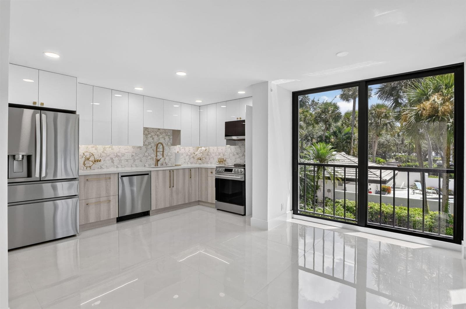 7847 Lakeside Boulevard # 1021, Boca Raton, FL 33434 photo 2