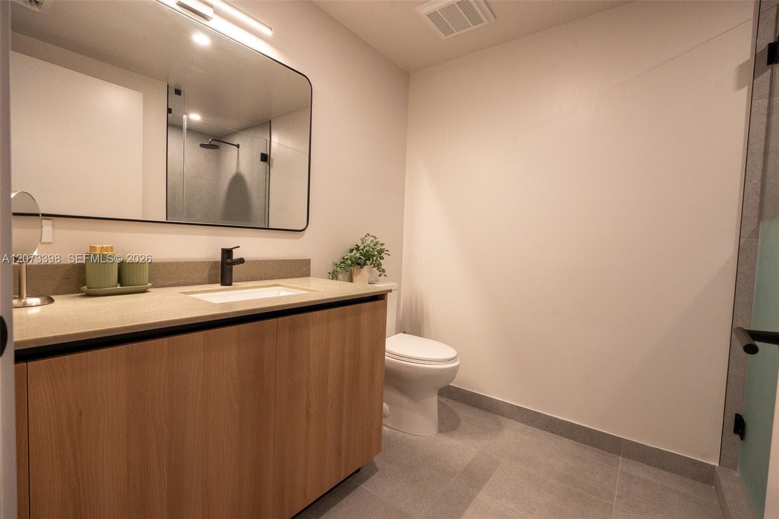 121 NE 5th St # 1710, Miami, FL 33132 photo 5