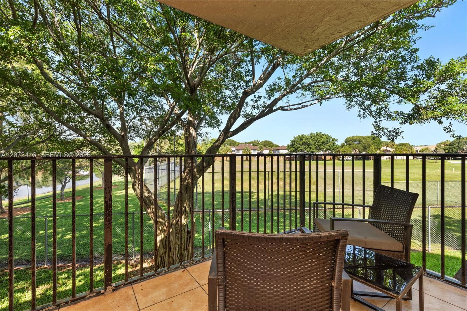 400 Palm Cir W # 208, Pembroke Pines, FL 33025 photo 4