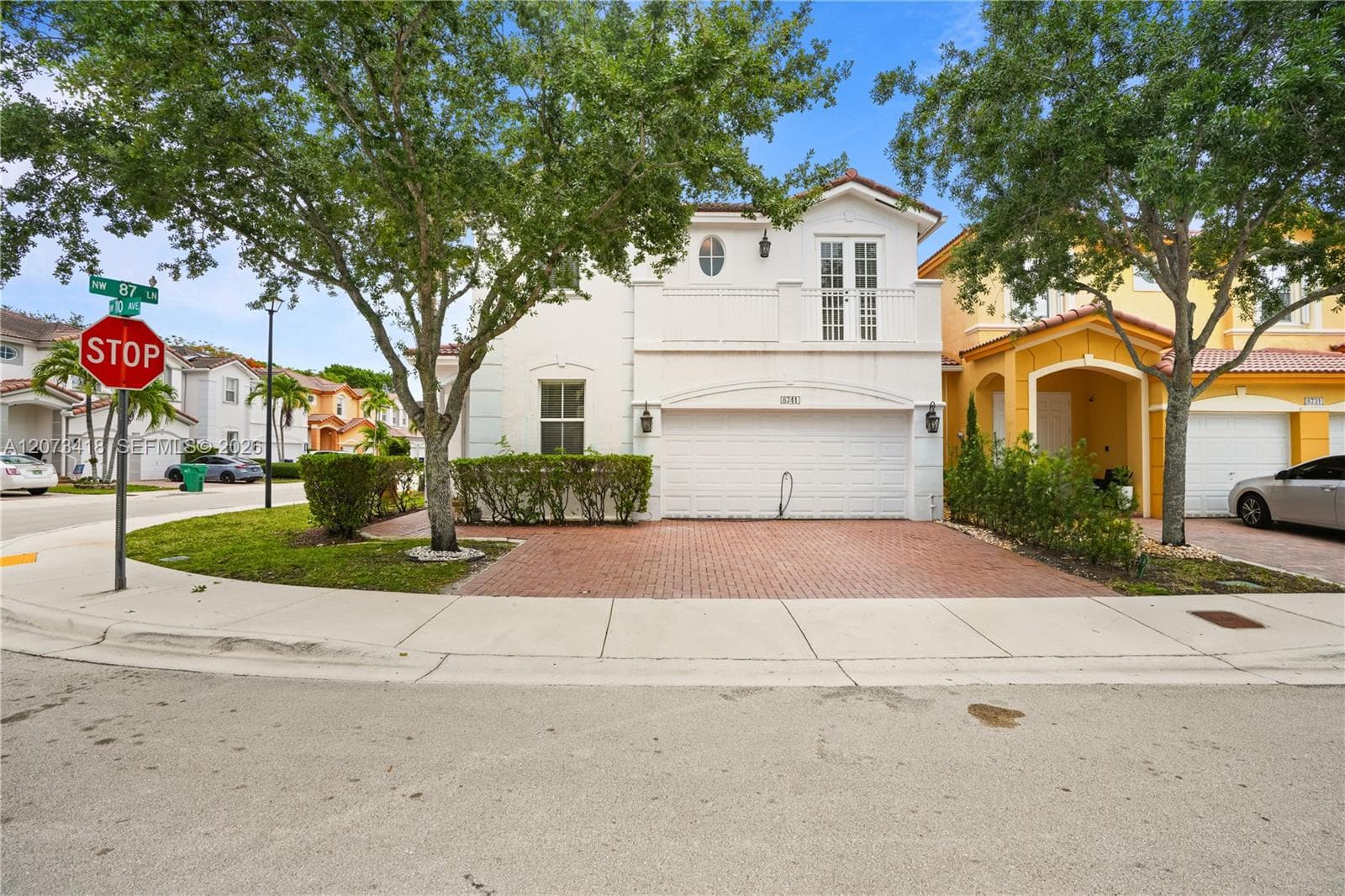 8741 NW 110th Ave, Doral, FL 33178 photo 2