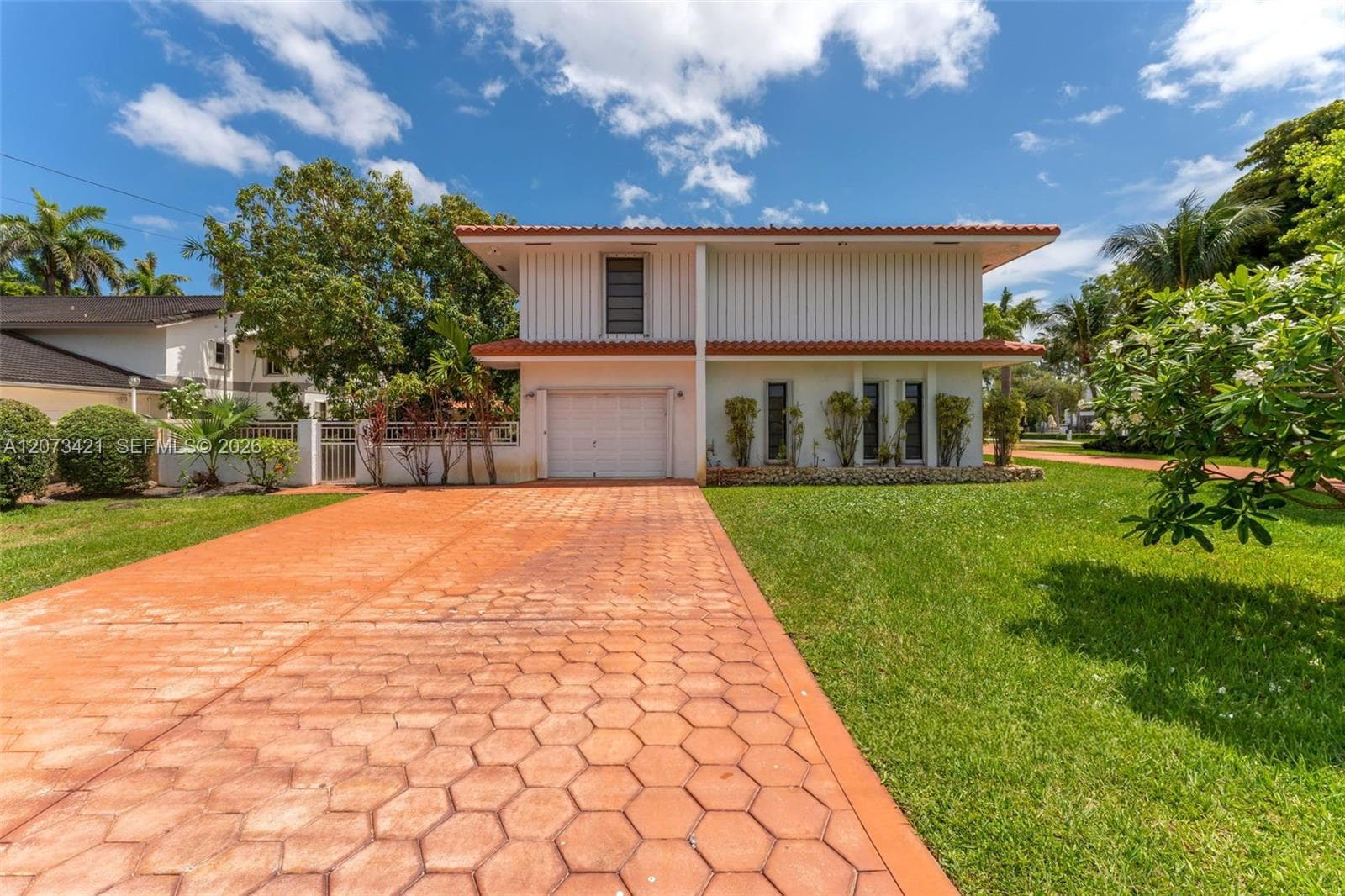 8390 SW 2nd St, Miami, FL 33144 photo 4