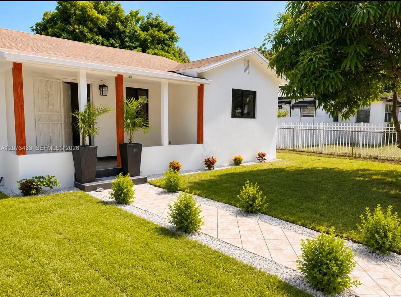 760 NW 118th St, Miami, FL 33168 photo 2