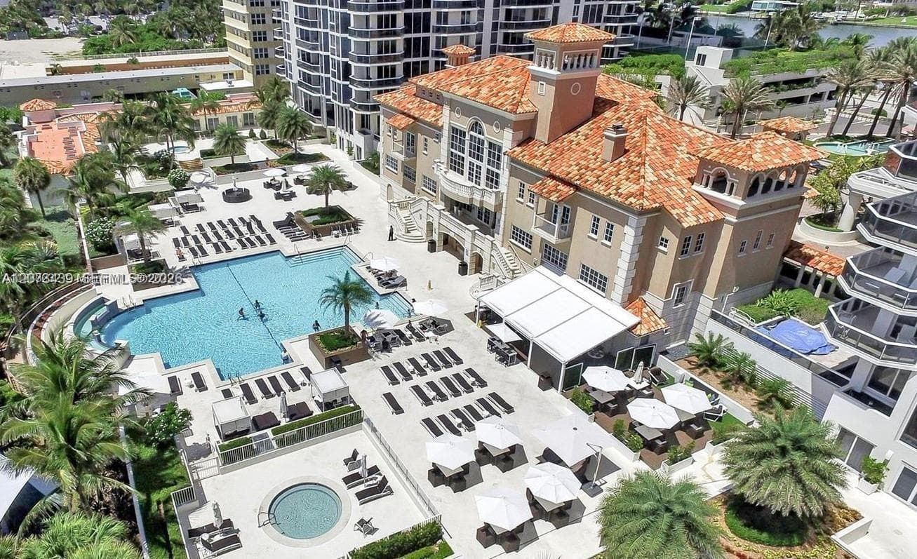 4779 Collins Ave # 3708, Miami Beach, FL 33140 photo 2