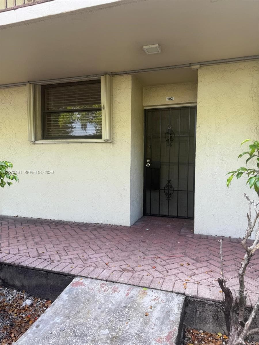 109 Lake Emerald Dr # 102, Oakland Park, FL 33309 photo 3