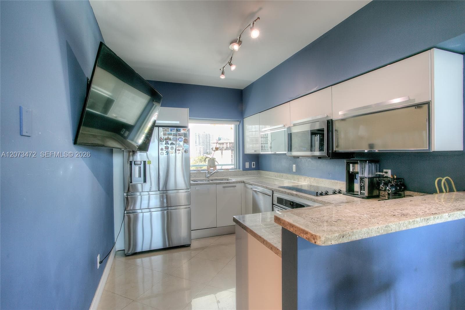 601 NE 36th St # 710, Miami, FL 33137 photo 3