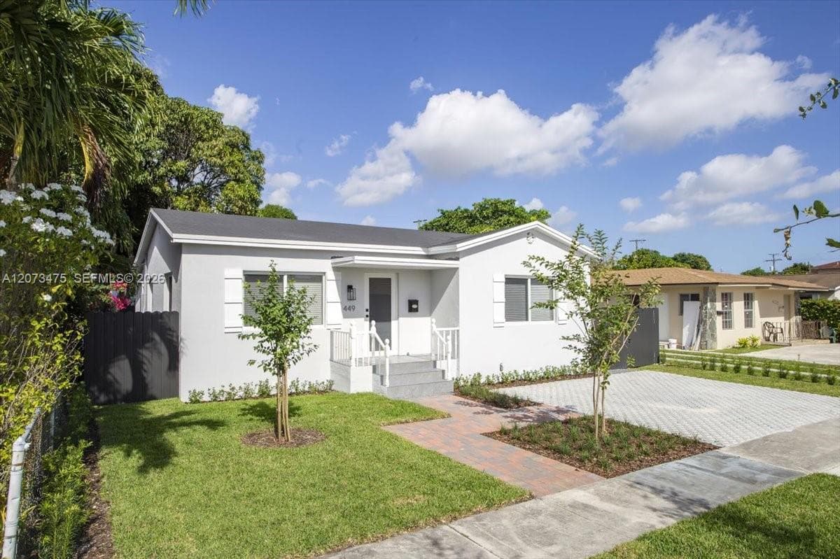 449 E 10th St, Hialeah, FL 33010 photo 3