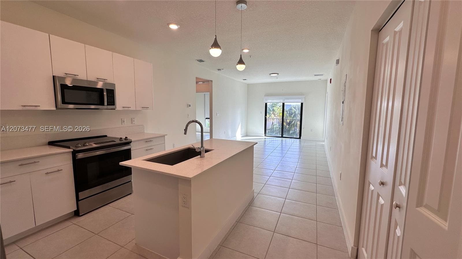 8001 NW 41st St # 308, Doral, FL 33166 photo 3
