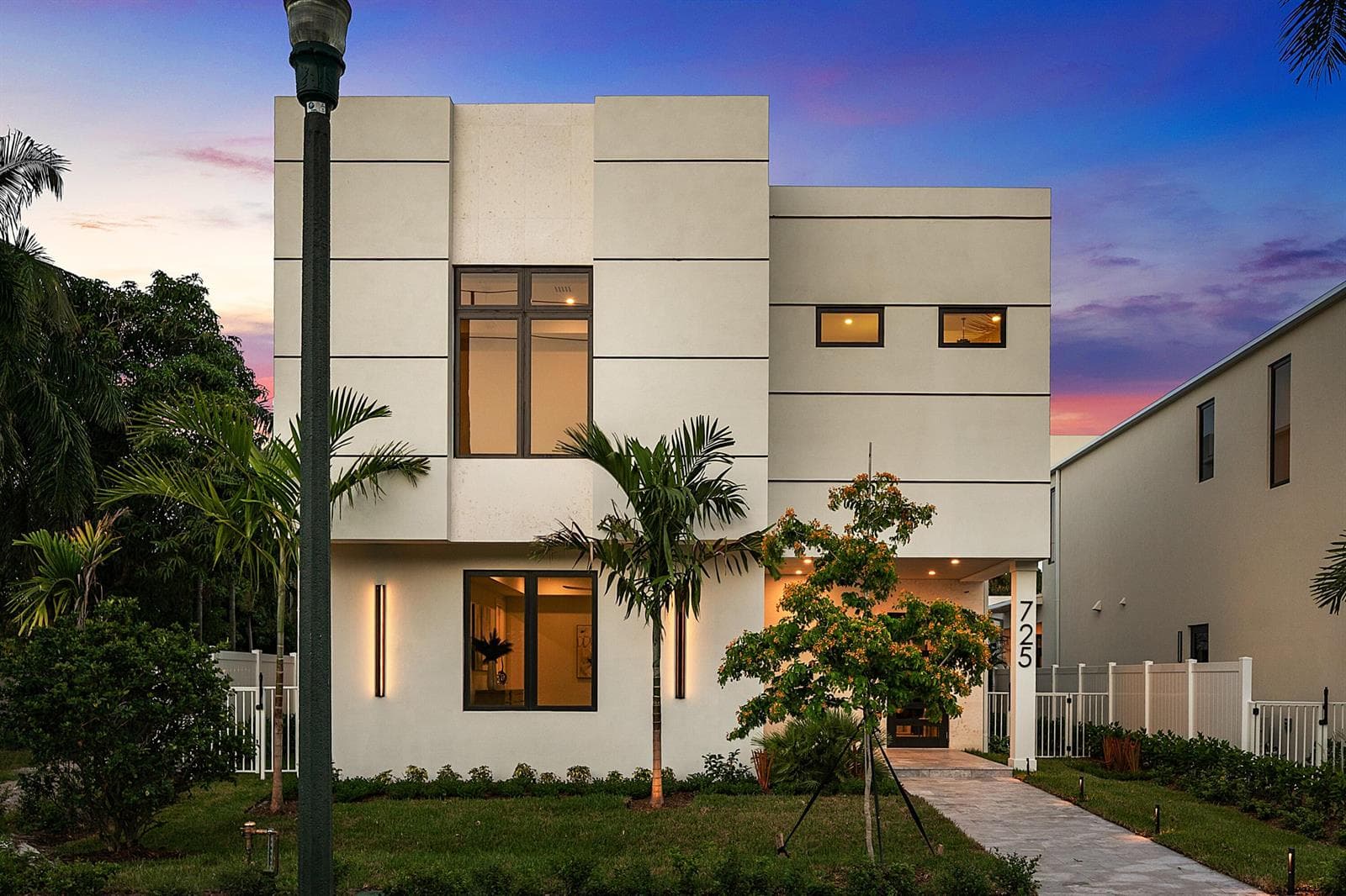 725 SE 4TH Avenue, Delray Beach, FL 33483 photo 3