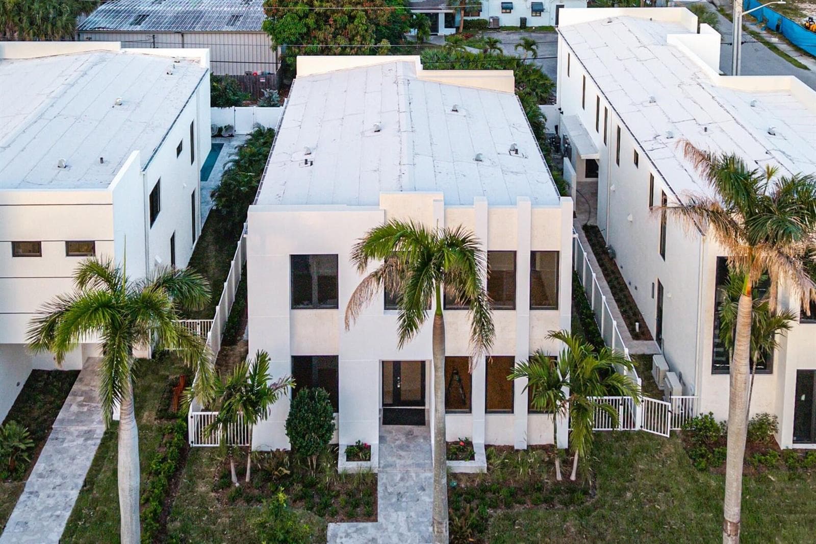 731 SE 4TH Avenue, Delray Beach, FL 33483 photo 2