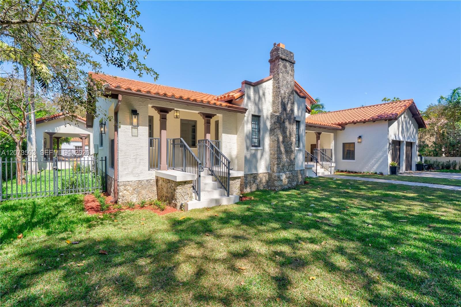 519 Alhambra Cir, Coral Gables, FL 33134 photo 2