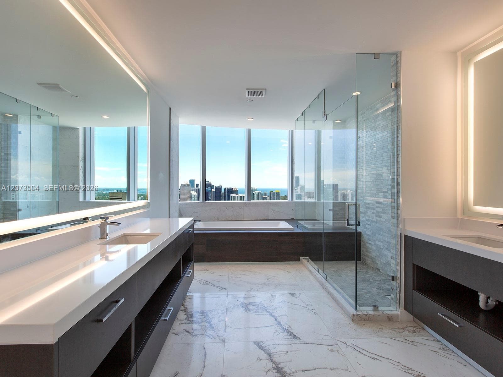 851 NE 1st Ave # PH5011, Miami, FL 33132 photo 4