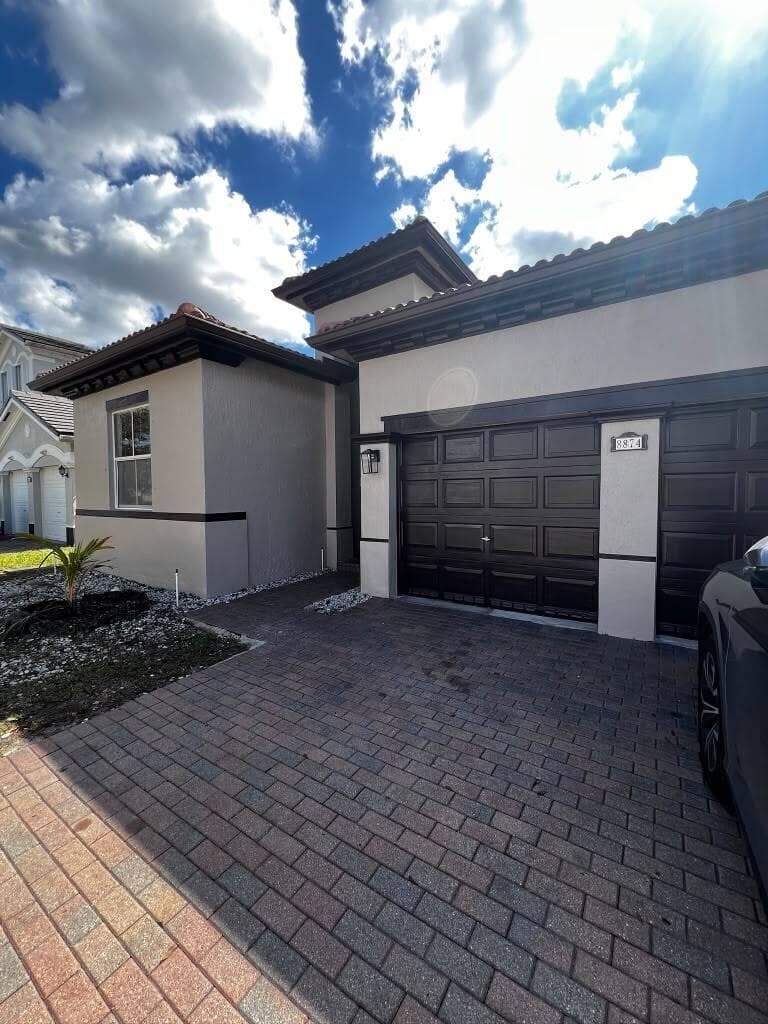 8874 NW 182ND Street, Hialeah, FL 33018 photo 2