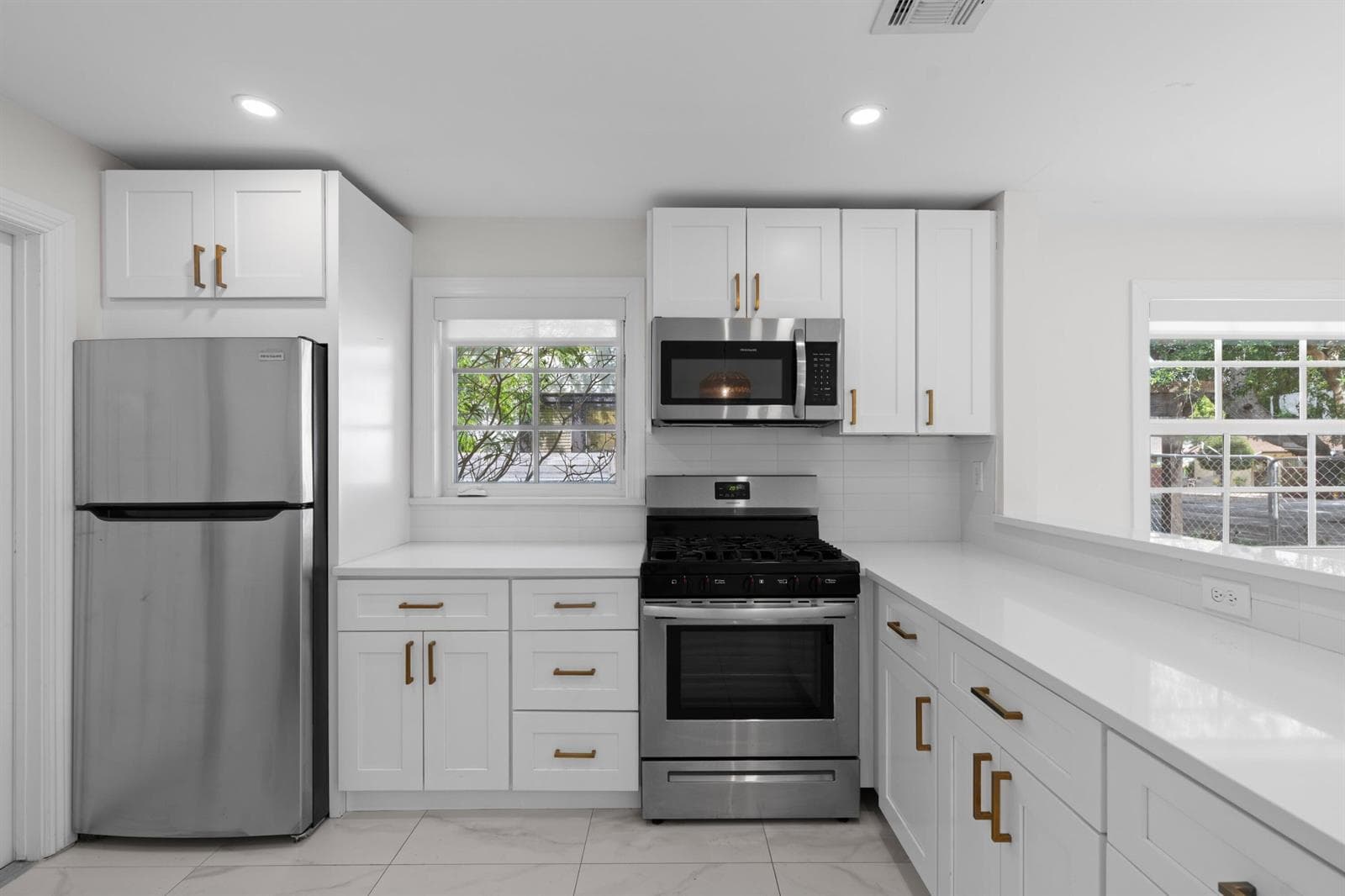 426 48TH Street, West Palm Beach, FL 33407 photo 4