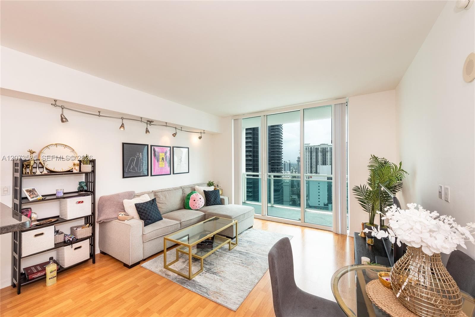 951 Brickell Ave # 2709, Miami, FL 33131