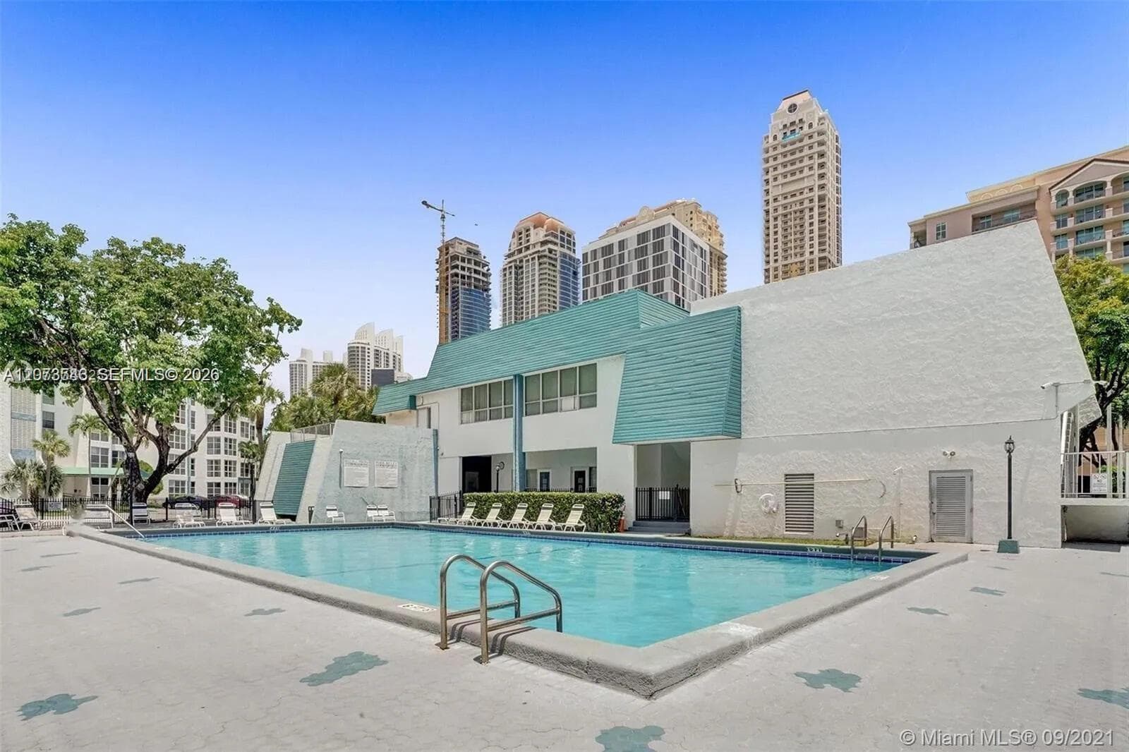 17560 Atlantic Blvd # 405, Sunny Isles Beach, FL 33160 photo 4