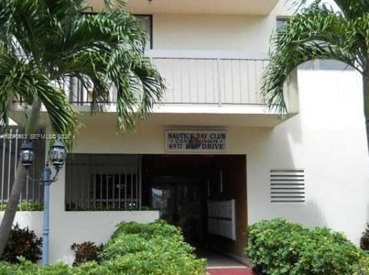 6937 Bay Dr # 410, Miami Beach, FL 33141 photo 2