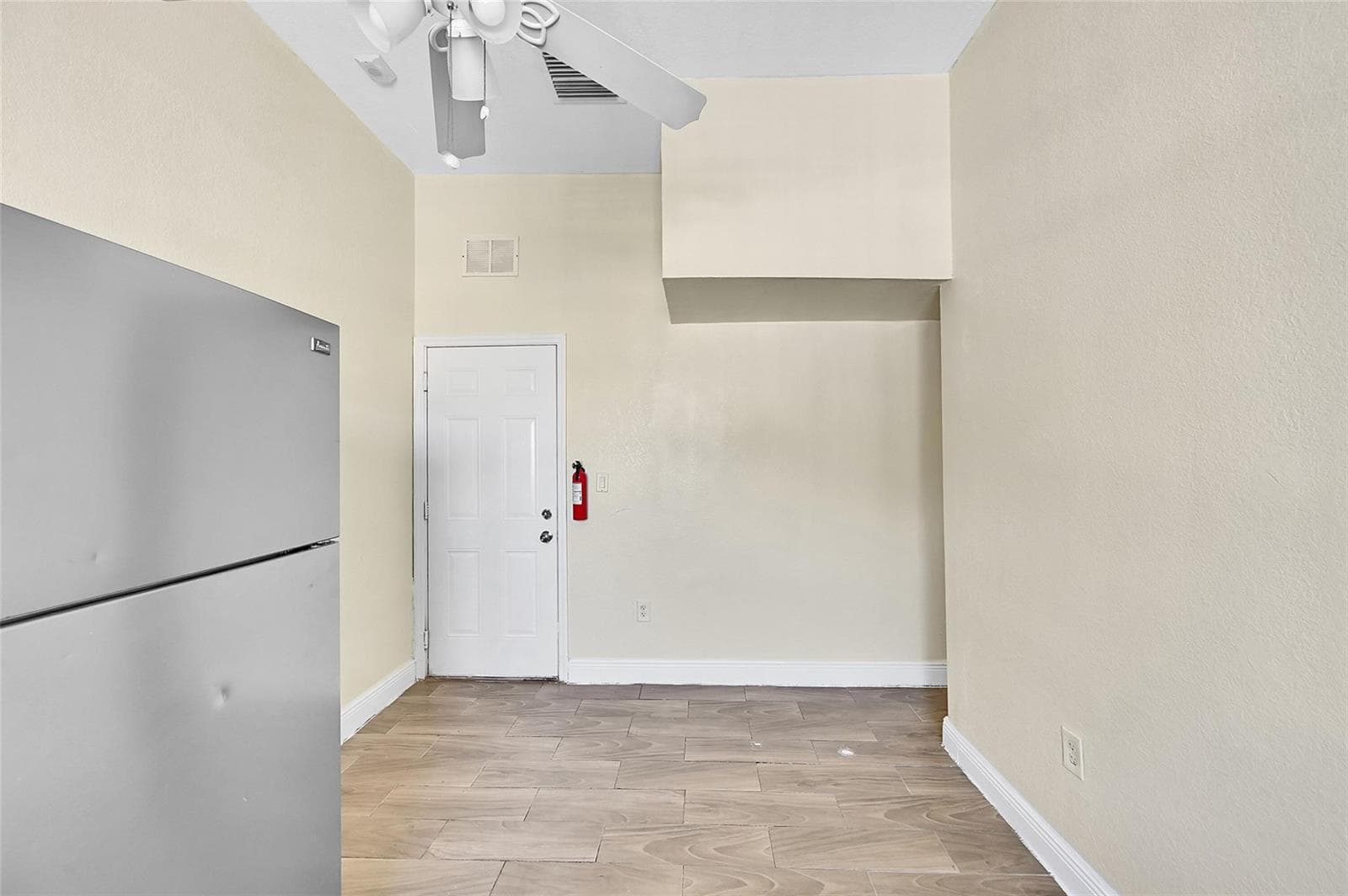 526 NW 15TH Way, Fort Lauderdale, FL 33311 photo 5