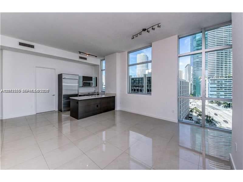 500 Brickell Ave # 1101, Miami, FL 33131 photo 2