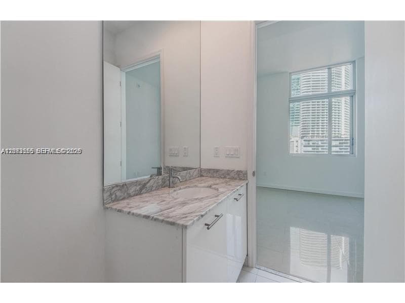 500 Brickell Ave # 1101, Miami, FL 33131 photo 5