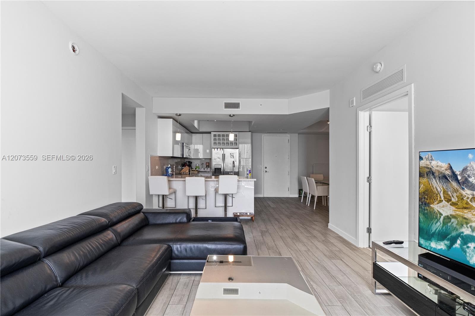 999 SW 1st Ave # 3307, Miami, FL 33130 photo 3
