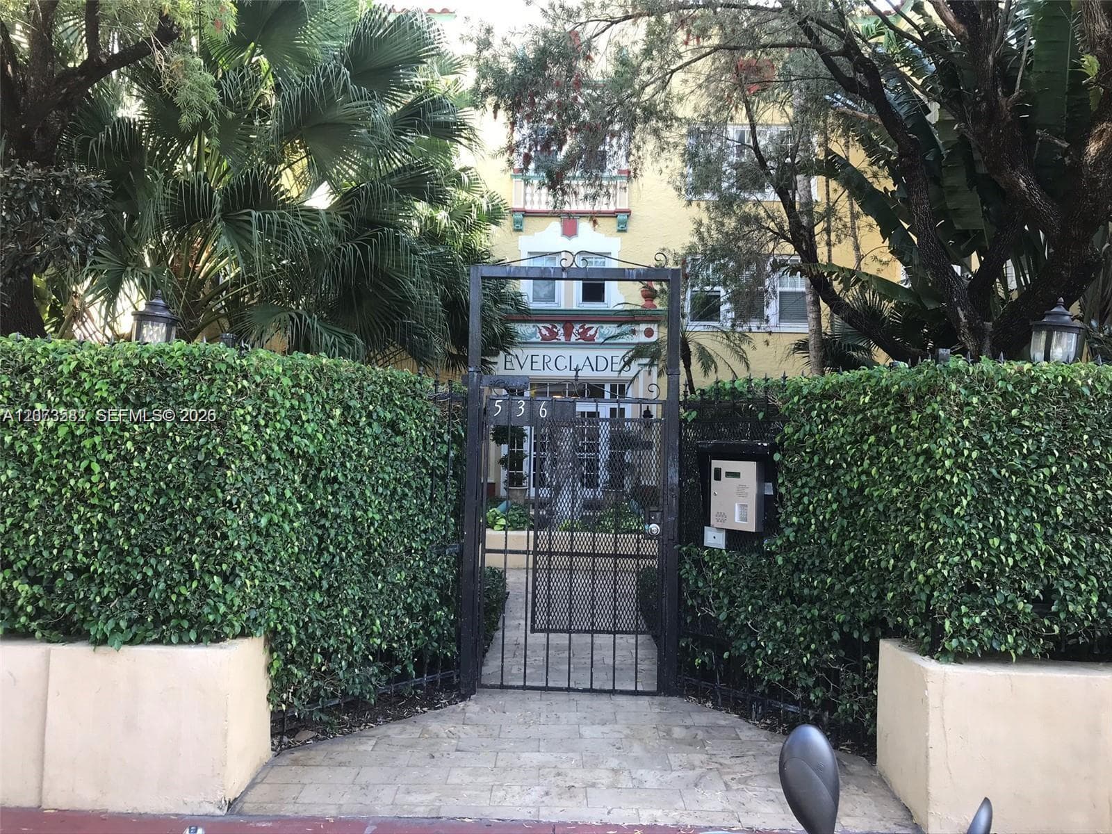 536 14th St # 311, Miami Beach, FL 33139 photo 2
