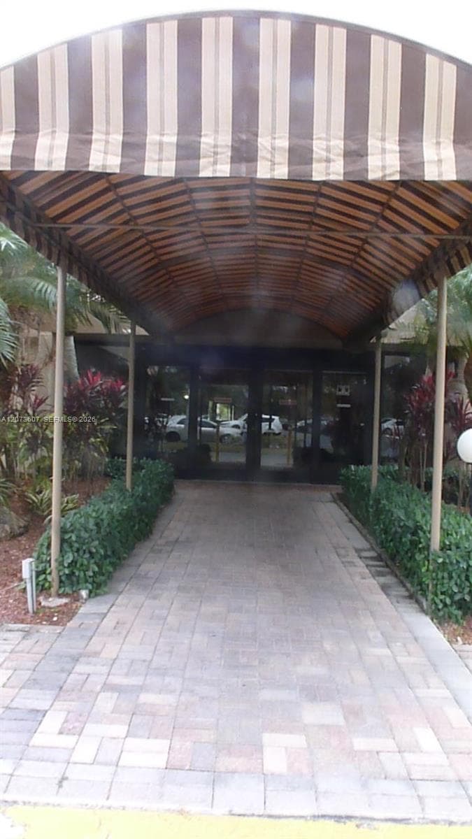 240 Lakeview Dr # 109, Weston, FL 33326 photo 3